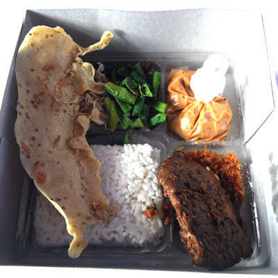 Nasi Pecel Madiun dengan Tempe Bacem Gambar 2